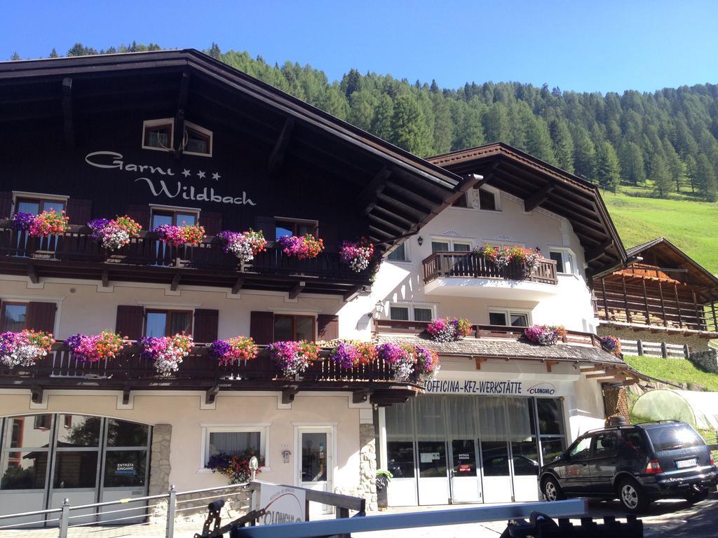 Garni Hotel And Apartments Wildbach Selva di Val Gardena Exteriör bild
