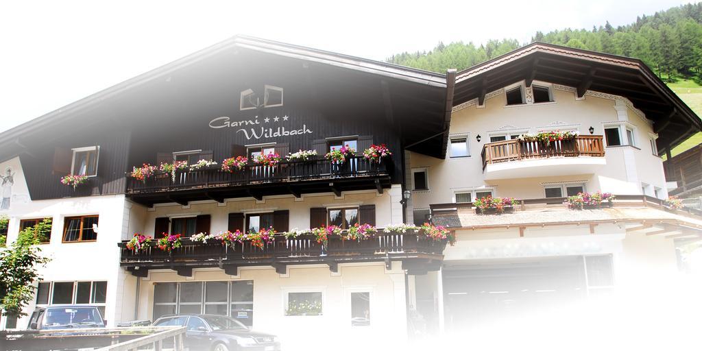 Garni Hotel And Apartments Wildbach Selva di Val Gardena Exteriör bild